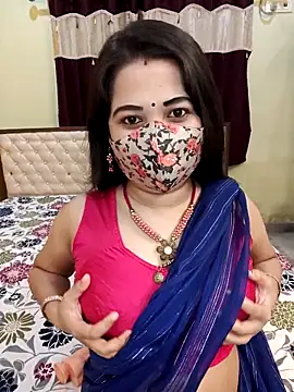 MONAJI HOT online show from April 5, 2026, 5:32 pm