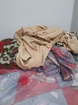 Tanu688 online show from April 14, 2026, 4:46 pm