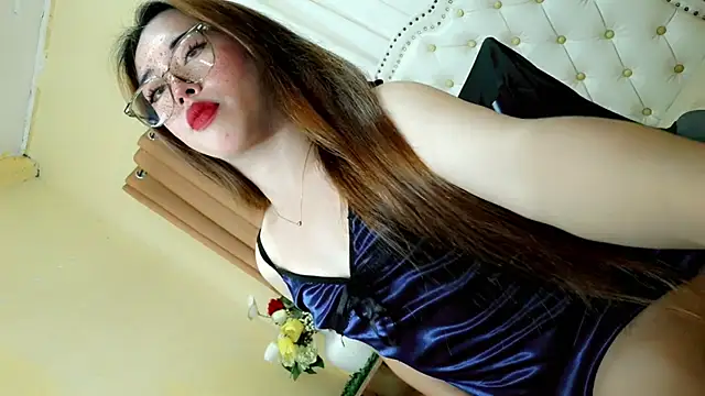 Seductive sophie online show from April 23, 2026, 1:51 am