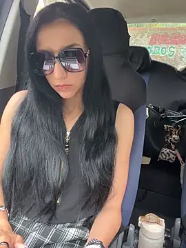 anamaria04 online show from April 13, 2026, 1:16 pm