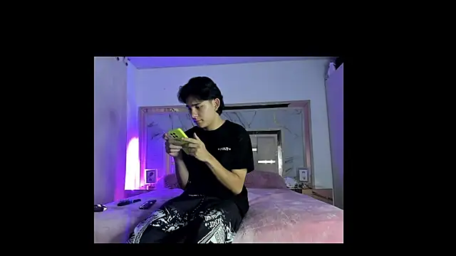 monky 0002 online show from March 12, 2026, 11:33 pm