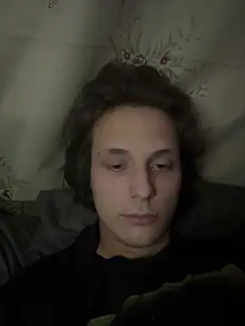 Snapshot of oldyoloupuki chatting on March 2, 2026, 12:35 am oldyoloupuki online show from March 2, 2026, 12:35 am