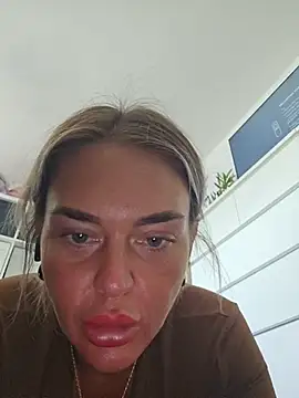 Snapshot of CarmenCapricorn chatting on March 2, 2026, 1:18 pm CarmenCapricorn online show from March 2, 2026, 1:18 pm