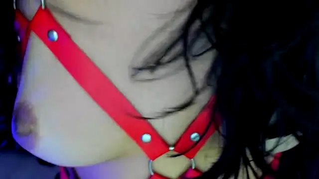 Snapshot of doll_katiuska chatting on May 19, 2026, 12:33 pm doll katiuska online show from May 19, 2026, 12:33 pm