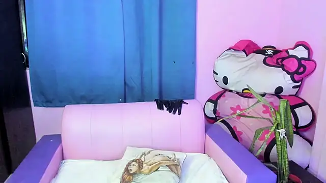 doll katiuska online show from June 25, 2026, 12:09 pm