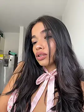 Bella Smithe online show from April 4, 2026, 4:37 pm