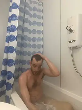 ukhungstud26 online show from March 10, 2026, 10:37 pm