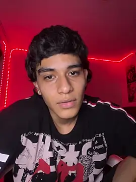 Snapshot of IronLatino chatting on March 2, 2026, 6:58 am IronLatino online show from March 2, 2026, 6:58 am