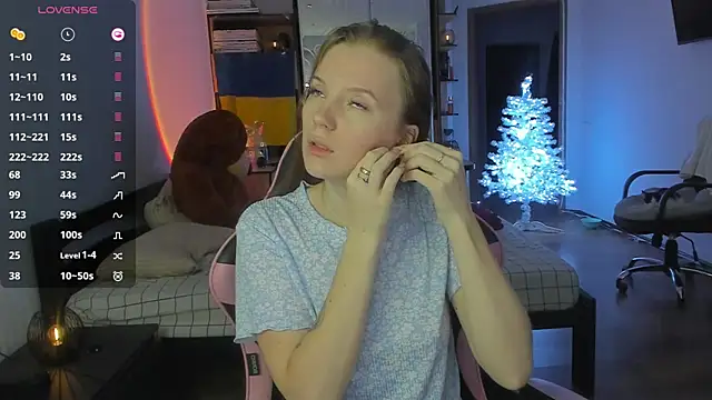 Mary Blu online show from December 18, 2025, 5:57 am