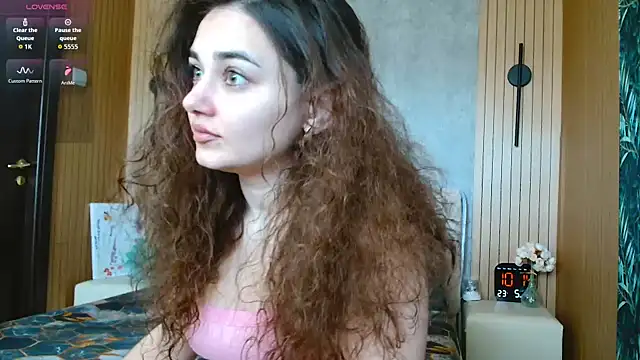 KatarinaHeaven online show from May 3, 2026, 7:14 am