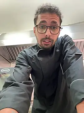 Snapshot of Chef69g chatting on May 1, 2026, 9:36 am Chef69g online show from May 1, 2026, 9:36 am