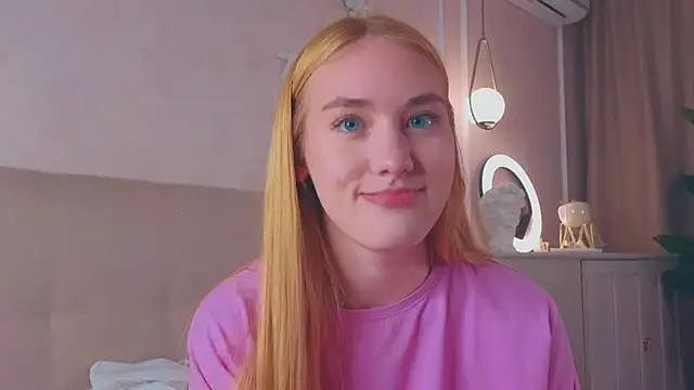 Snapshot of JenniferCamprell chatting on April 23, 2026, 7:05 pm JenniferCamprell online show from April 23, 2026, 7:05 pm