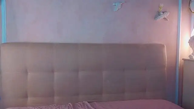 Snapshot of JenniferCamprell chatting on May 1, 2026, 6:23 pm JenniferCamprell online show from May 1, 2026, 6:23 pm