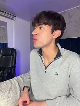 MatthewMoore  online show from March 10, 2026, 12:59 am