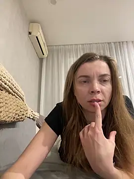 Luna2547 online show from March 9, 2026, 8:46 pm