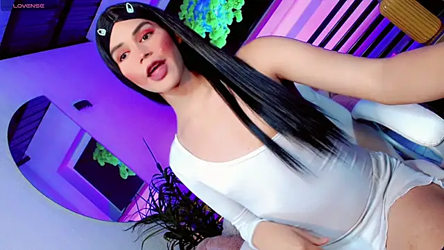 Valentiina Foxx online show from April 3, 2026, 10:35 am