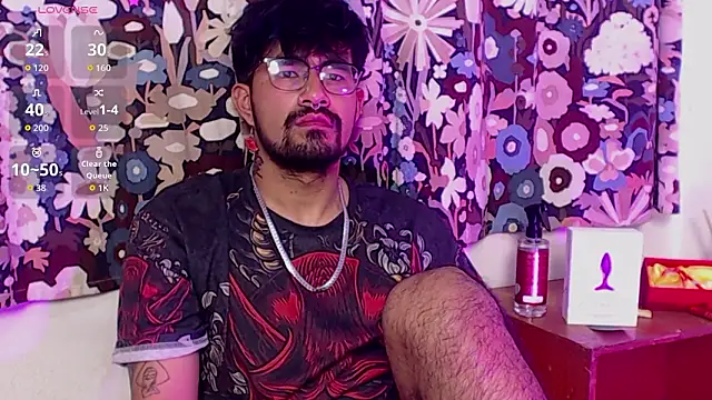 Snapshot of kcleiton chatting on March 3, 2026, 6:08 am kcleiton online show from March 3, 2026, 6:08 am