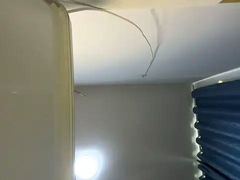 Snapshot of Titi-005 chatting on May 11, 2026, 1:22 am Titi-005 online show from May 11, 2026, 1:22 am