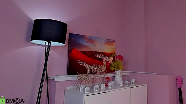 maxinemouse online show from March 4, 2026, 6:14 pm