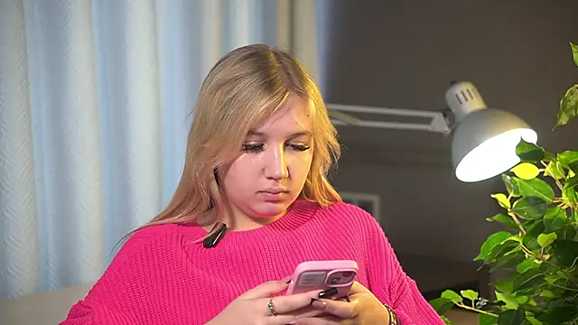 SinaHovey online show from March 4, 2026, 9:48 am