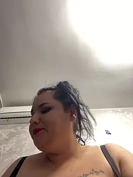 julietalovee online show from March 17, 2026, 9:07 pm