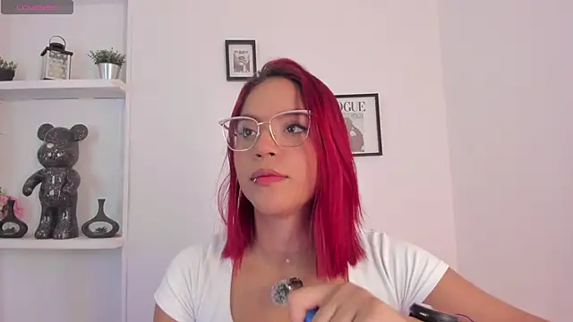 Snapshot of Im_Scarlett_ chatting on April 23, 2026, 6:21 pm Im Scarlett online show from April 23, 2026, 6:21 pm