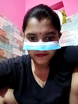 Sexy Sonniyaa online show from April 16, 2026, 6:52 pm