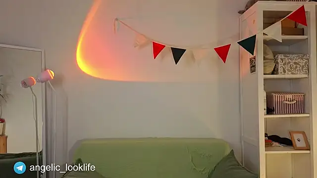 look angelic online show from June 3, 2026, 10:26 pm