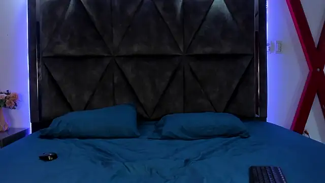 Snapshot of ChloeNix chatting on March 14, 2026, 4:18 am ChloeNix online show from March 14, 2026, 4:18 am