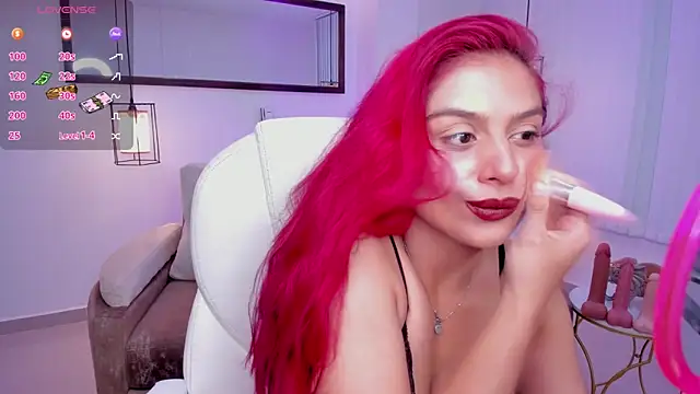 Raven-reyess online show from May 12, 2026, 2:47 pm