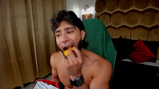 Emmet CollinsJS online show from March 25, 2026, 4:29 am