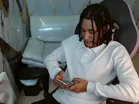 taylor bigdick18 online show from March 15, 2026, 2:06 am