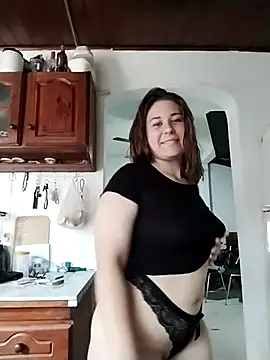 Snapshot of beluve_l chatting on March 28, 2026, 5:56 pm beluve l online show from March 28, 2026, 5:56 pm