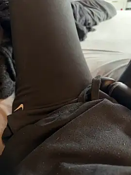 aleexii s online show from April 14, 2026, 10:32 am