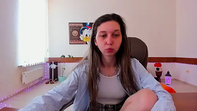 Ellina Star online show from April 17, 2026, 8:06 am