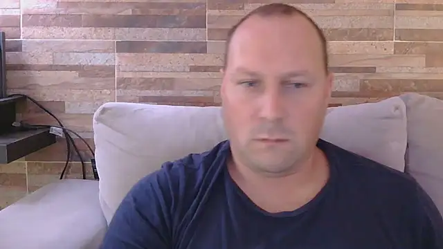 lustonfan online show from April 10, 2026, 12:43 pm