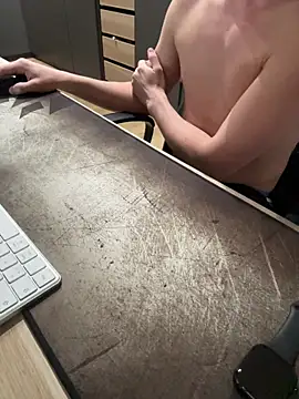 Nira16 online show from March 28, 2026, 10:48 am