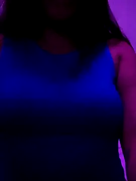 MidnightVelvet23 online show from March 5, 2026, 2:46 pm