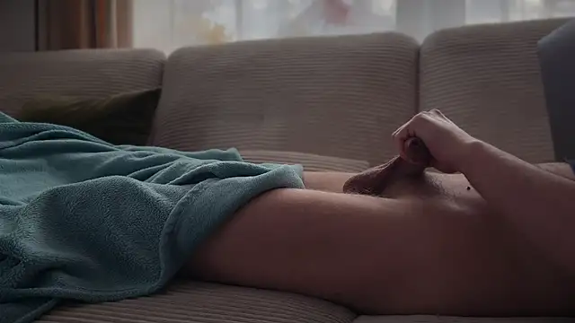 boylouis17 online show from April 20, 2026, 5:05 pm