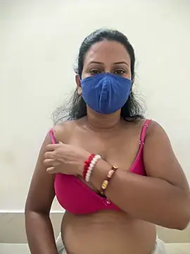 angelmoumita online show from April 7, 2026, 5:35 pm