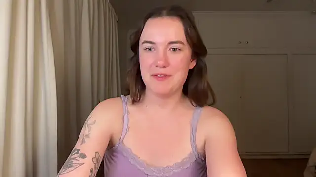 summerxo online show from March 16, 2026, 5:44 am