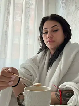 Snapshot of LunaSerenaX chatting on March 27, 2026, 8:37 am LunaSerenaX online show from March 27, 2026, 8:37 am