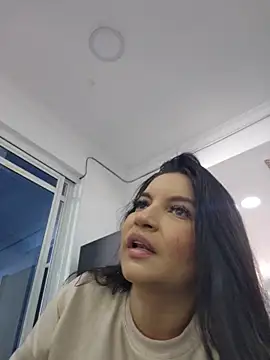 Pretty Julieta online show from April 2, 2026, 9:12 pm