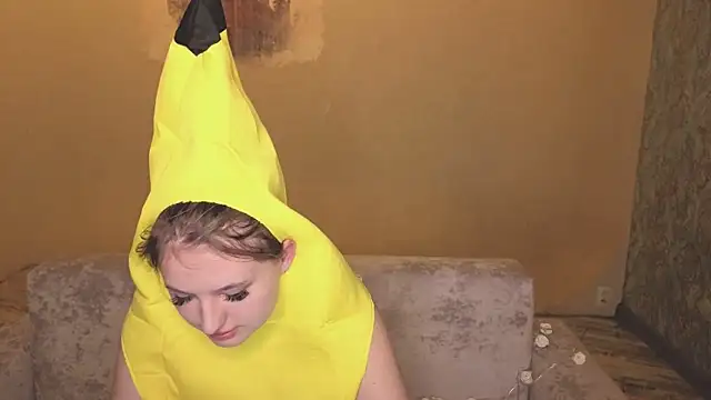 Banana Bowl online show from March 6, 2026, 9:06 am