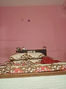 Snapshot of Yours_dannyy chatting on June 5, 2026, 6:42 am Yours dannyy online show from June 5, 2026, 6:42 am