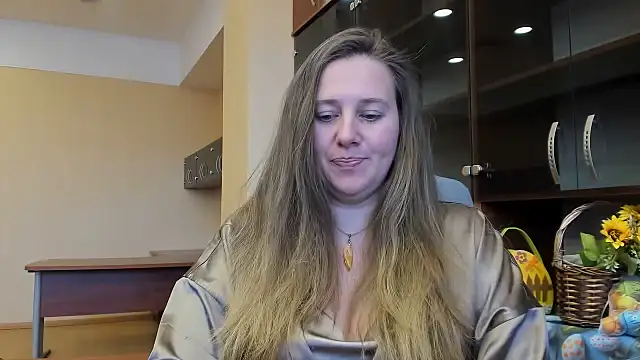 Nionelly online show from April 6, 2026, 11:00 am