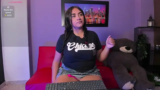 Lucyy tits online show from June 11, 2026, 1:09 pm
