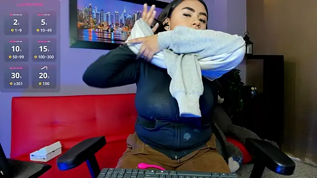 Lucyy tits online show from June 26, 2026, 12:09 pm