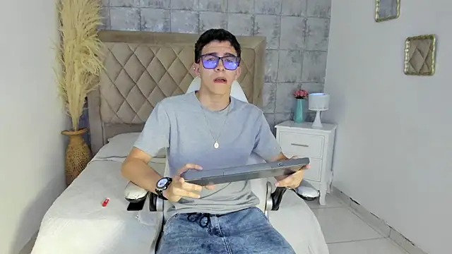 TylerCross  online show from March 14, 2026, 8:36 pm