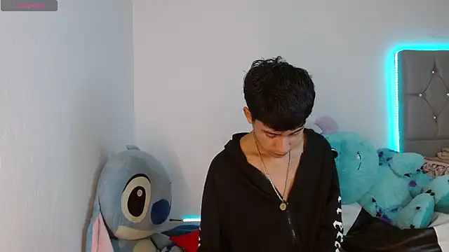 Sebas fire4 online show from April 19, 2026, 10:01 pm